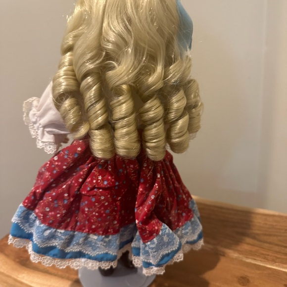 1990’s - 14” Porcelain Doll - Paradise Galleries - Picture 3 of 4